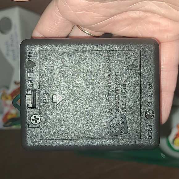 Disney Winnie the Pooh and Friends Christmas Color Changing Ball Lights Gemmy - Picture 3 of 6